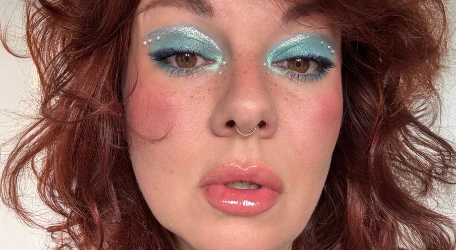 Disco Revival Party Makeup: Sparkle Like the ‘70s Disco Revival Party Makeup: Sparkle Like the ‘70s