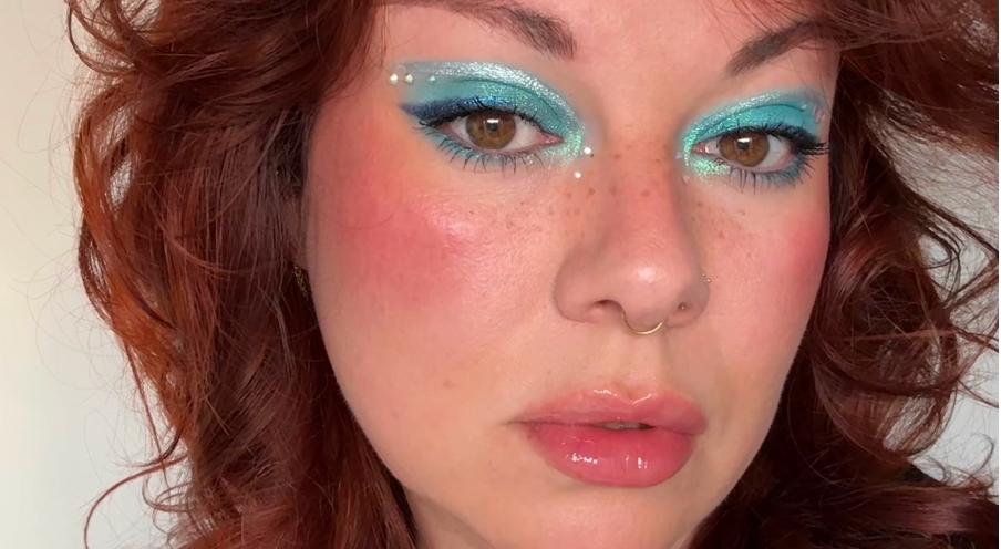 Disco Revival Party Makeup: Sparkle Like the ‘70s Disco Revival Party Makeup: Sparkle Like the ‘70s